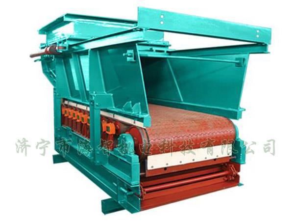 帶式（甲帶）給料機(jī)具有運(yùn)行平穩(wěn)、節(jié)能、環(huán)保等優(yōu)點(diǎn)